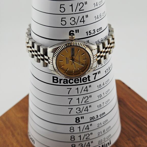 Vintage Sharp Silver tone Watch Yellow Date Dial Old Fashioned Grandpacore Retro - Picture 7 of 7